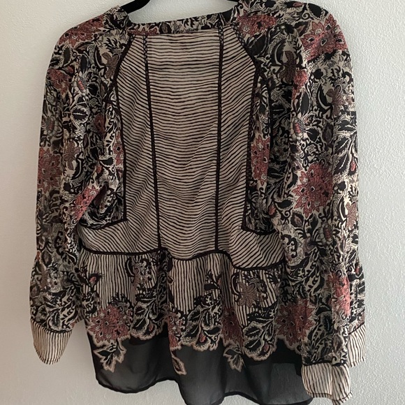 Lucky Brand Mixed Print Top - Picture 9 of 12